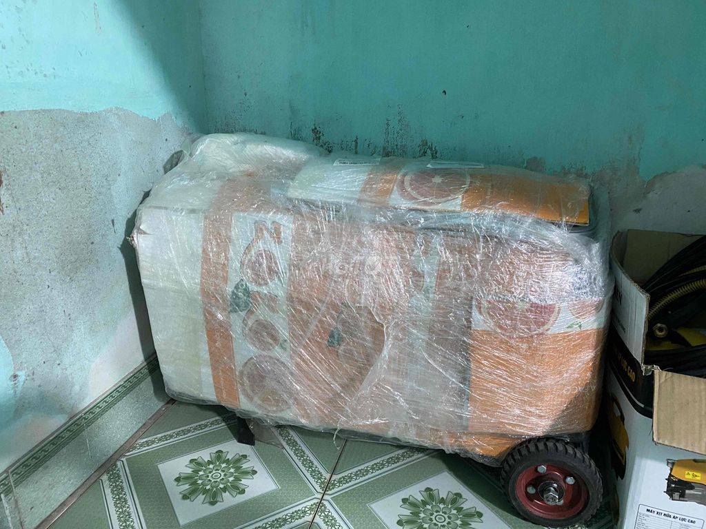 Máy phun thuốc Reload 100L mới mua chưa sử dụng. Mua bán Đồ chuyên dụng, Giống nuôi trồng tại Huyện Quỳnh Phụ Thái Bình được đăng bởi Le khanh vy hình 1