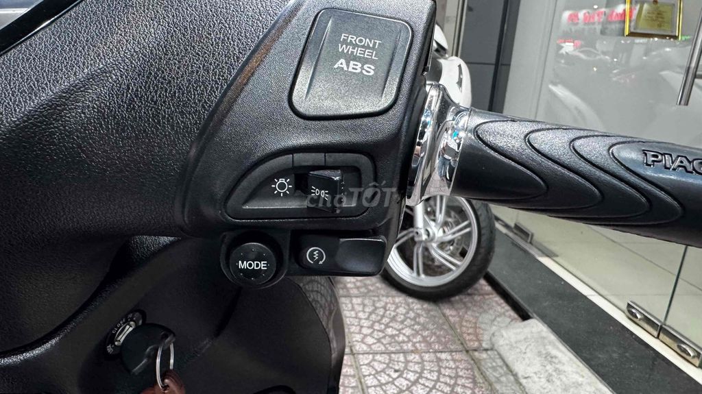 Libety Trắng Đen Spot 2022 ngay chủ công chứng. Mua bán Xe máy tại Quận Phú Nhuận Tp Hồ Chí Minh được đăng bởi VESPA  PIAGGIO BẢO HƯNG Vespa cũ trả góp  hình 8