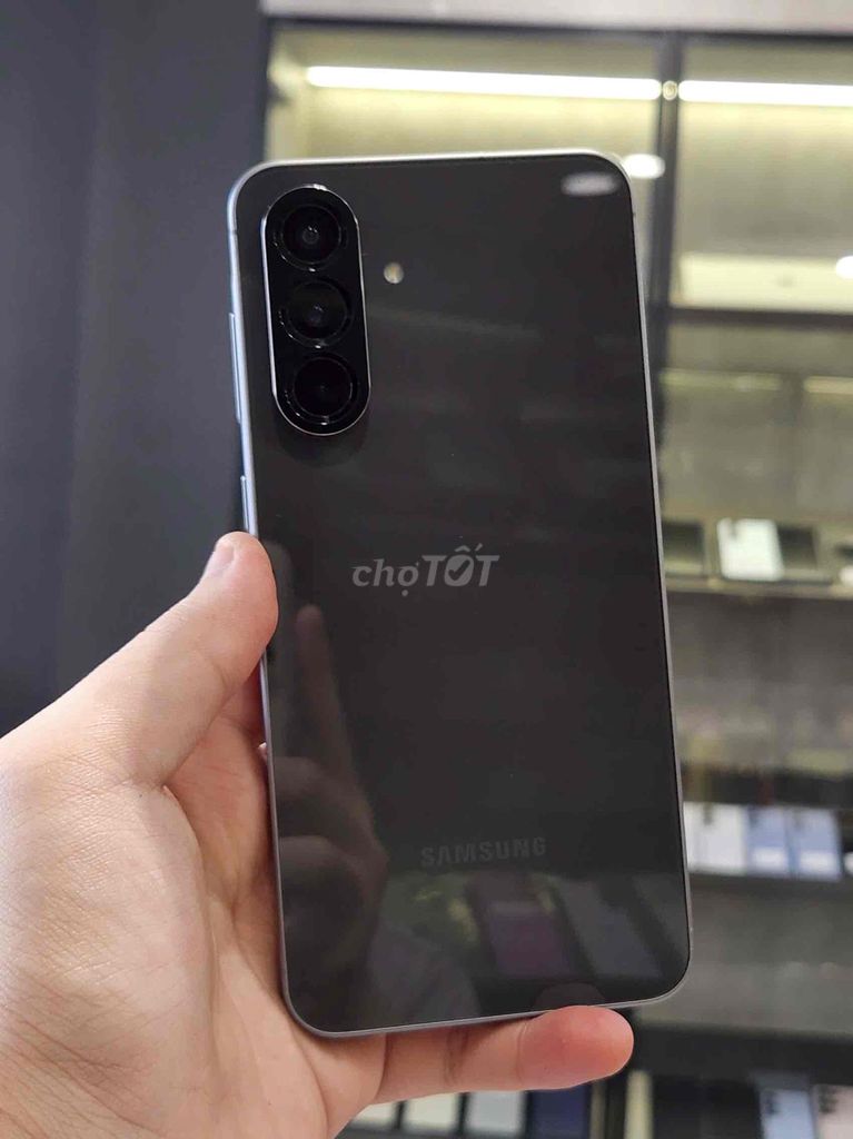 Samsung Galaxy A56 5G 256GB Đen 8GB Like New VN. Mua bán Điện thoại tại Quận 8 Tp Hồ Chí Minh được đăng bởi CA REM BÁN TÁO hình 1