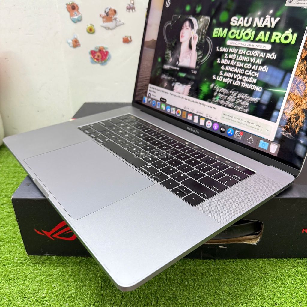Apple MacBook Pro 2018 i7 15 inch 16GB/500GB. Mua bán Laptop tại Quận Thanh Xuân Hà Nội được đăng bởi hùng anh hình 1
