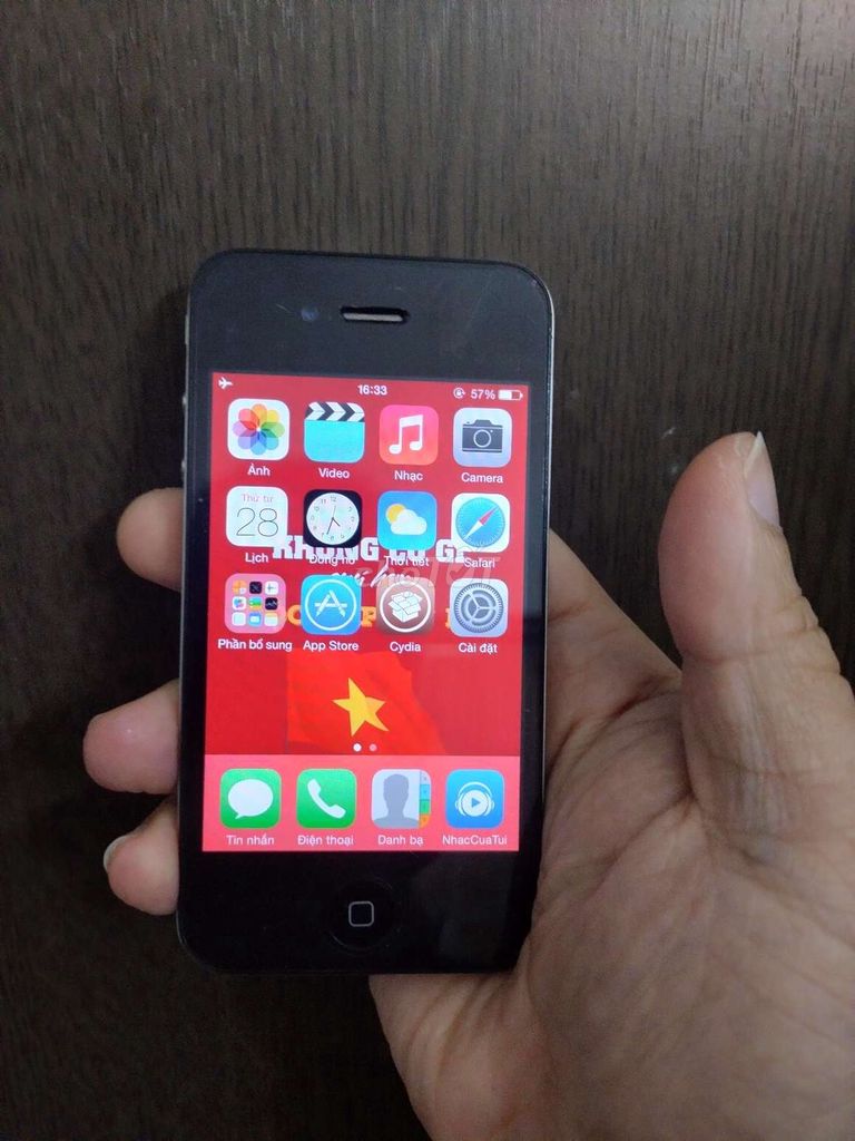 Apple iPhone 4 Đen Đã sử dụng. Mua bán Điện thoại tại Quận Cầu Giấy Hà Nội được đăng bởi Hoàng Anh Táo Cổ hình 1