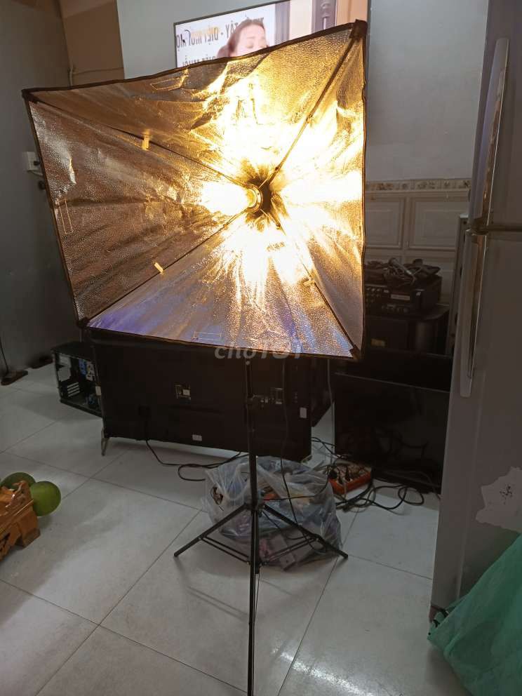 Bộ đèn Livestream và chân  đèn 3 chân kim loại. Mua bán Đèn tại Quận 4 Tp Hồ Chí Minh được đăng bởi lân hình 1