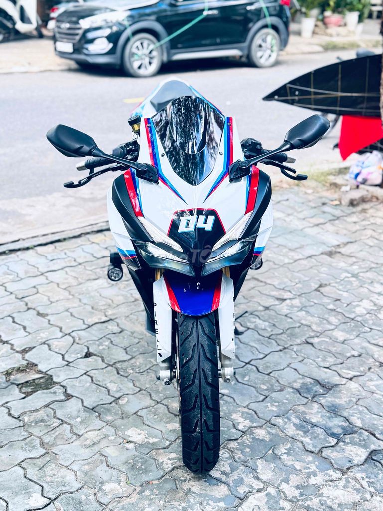 Honda CBR250R Нейкед 249куб.см 6-ступ