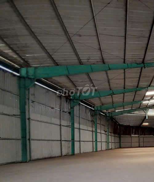 Cho thuê kho dĩ an Bình Dương dt 2300m2