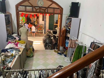 Cho thuê cả tầng 1 gồm 1 phòng ngoài kinh doanh được