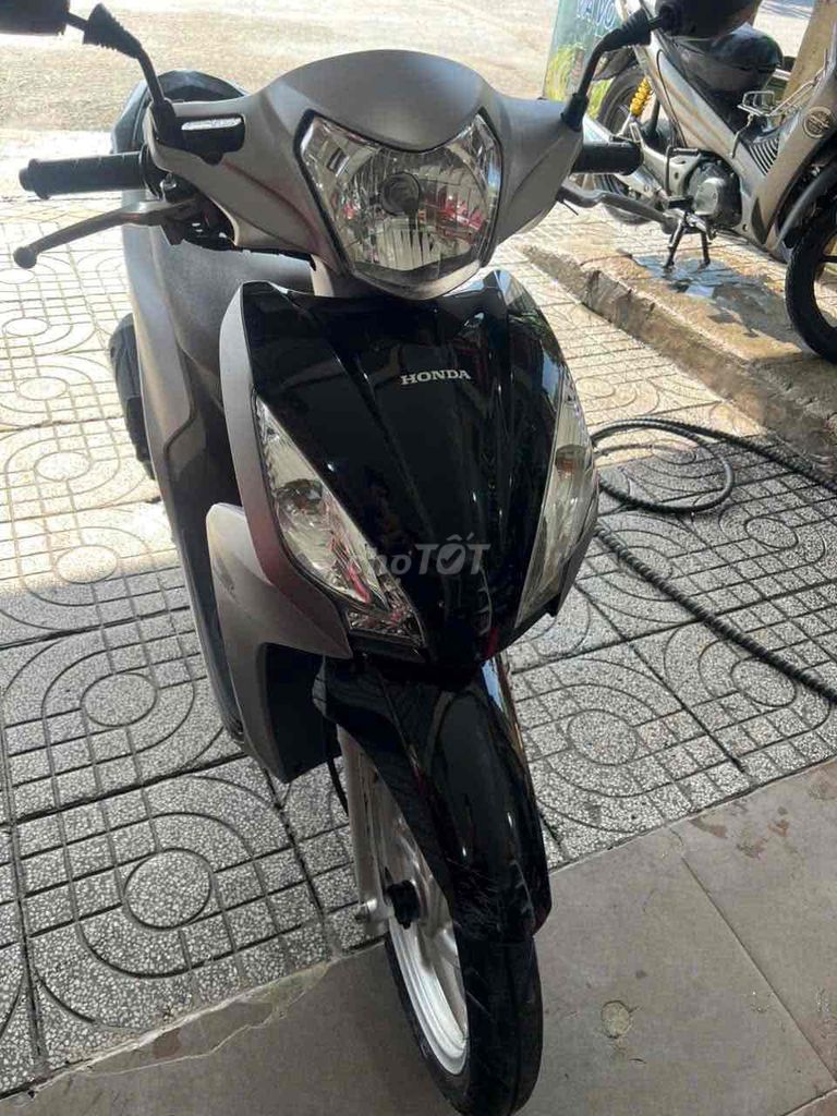 Honda Vision 2020 màu Xám. Mua bán Xe máy tại Huyện Bình Chánh Tp Hồ Chí Minh được đăng bởi long nhan hình 1