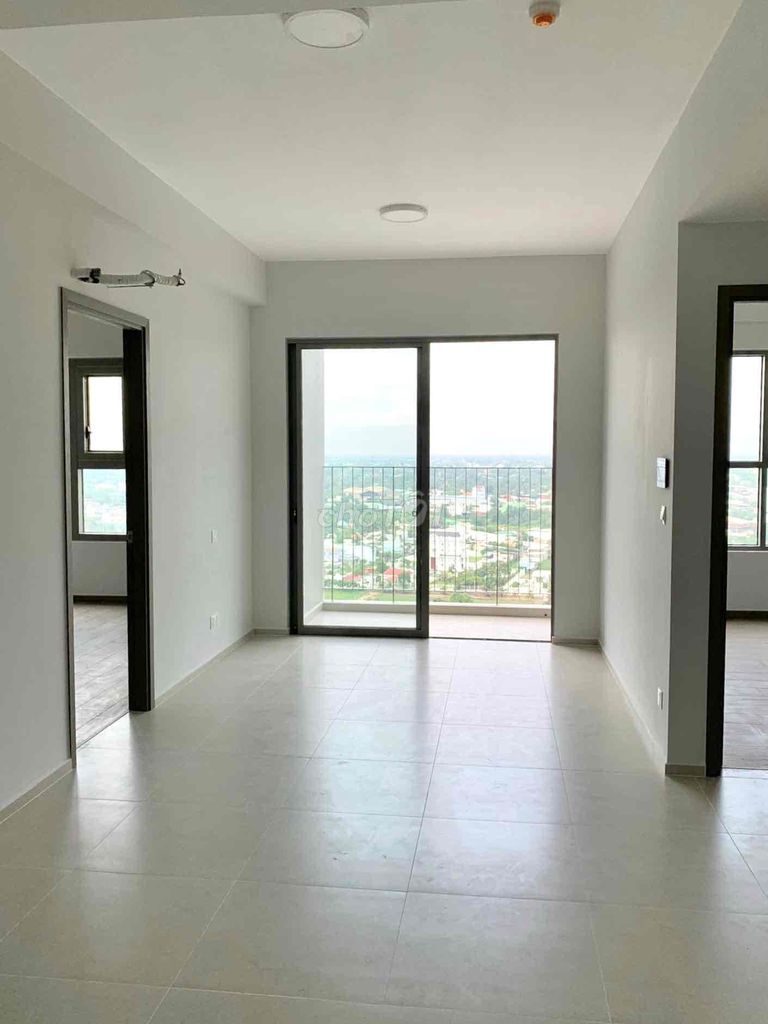 Căn hộ 70m2 (2pn) - giá cần ra 2,480 tỷ - Có bancon - Bao thuế phí