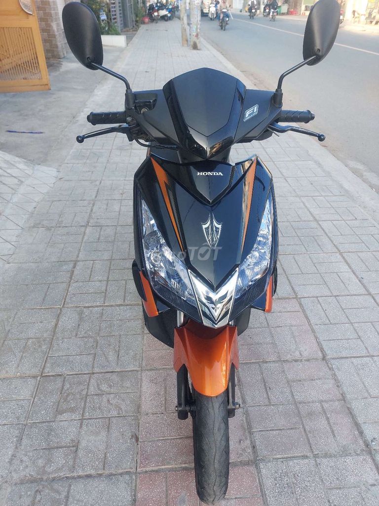 Xe chính chủ dàn áo rin chưa trầy xước. máy móc ok. Mua bán Xe máy tại Thành phố Biên Hòa Đồng Nai được đăng bởi NIÊM PHAN hình 5