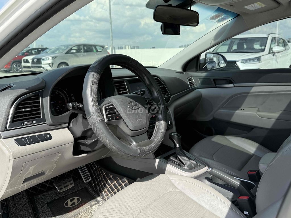 Hyundai Elantra 2016 2.0 AT - 47000 km - Siêu Đẹp. Mua bán Ô tô tại Quận Bình Thạnh Tp Hồ Chí Minh được đăng bởi Công Sang hình 9