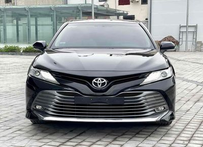 Toyota Camry 2019 bản nhập thái