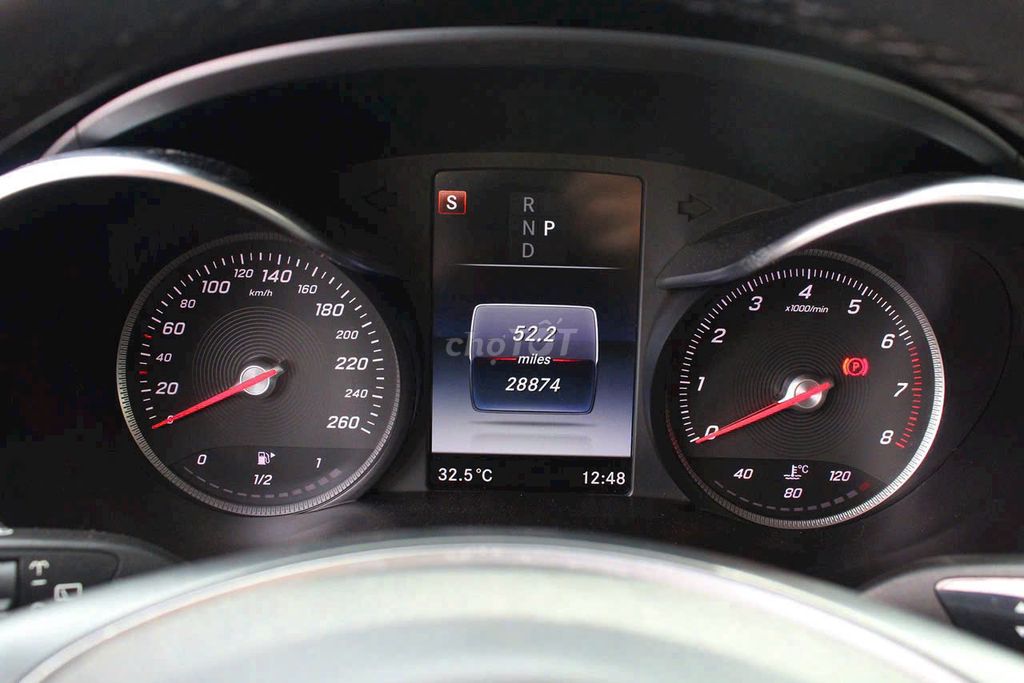 Mercedes Benz GLC300 4Matic 2016 - 47000 km. Mua bán Ô tô tại Quận Tân Bình Tp Hồ Chí Minh được đăng bởi HOANG SON hình 4