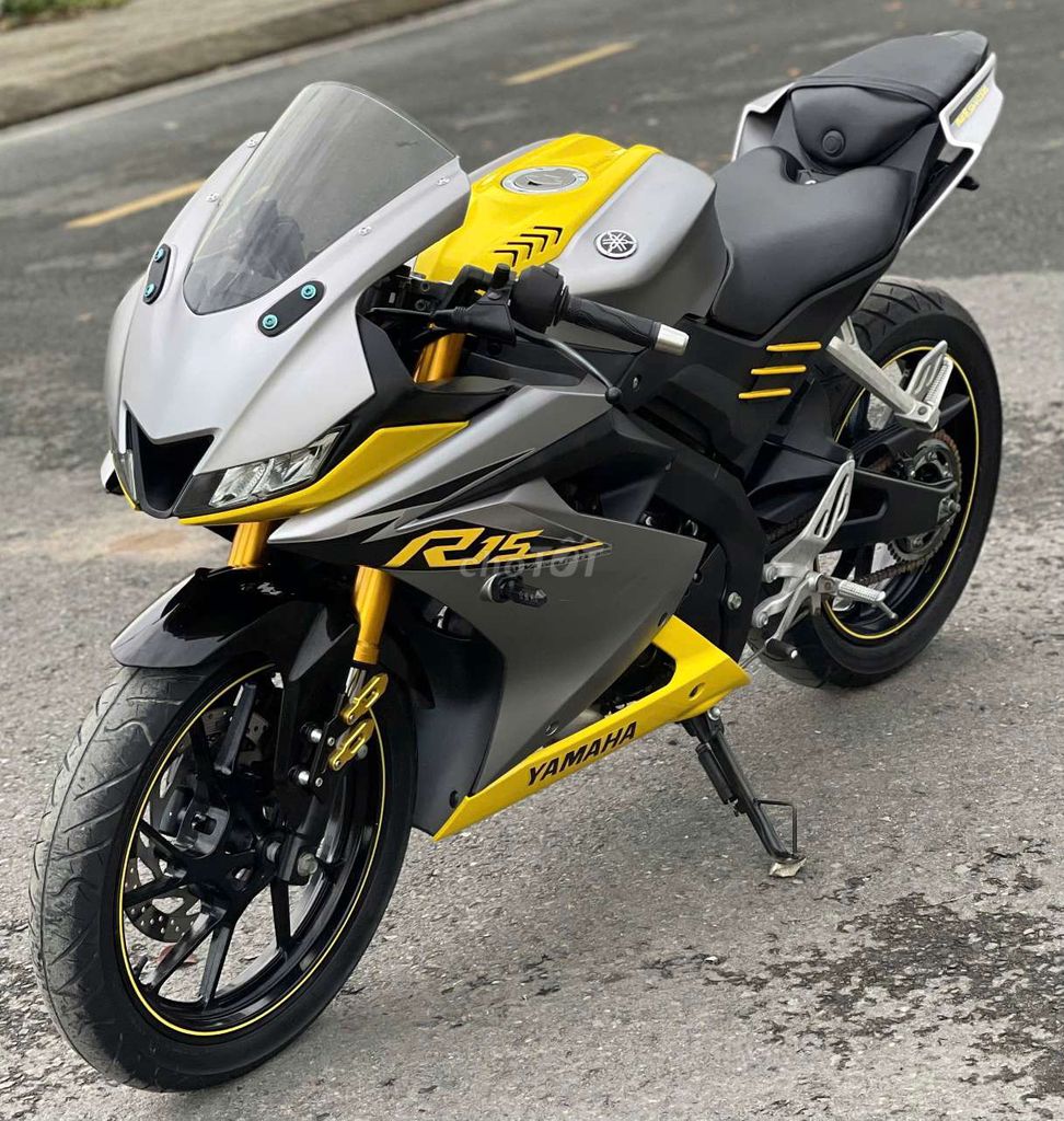 Yamaha R15 V3 Vàng Xám 11000 km. Mua bán Xe máy tại Huyện Long Thành Đồng Nai được đăng bởi Sói hình 3
