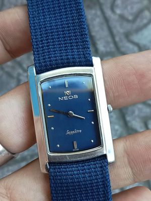 Đồng hồ Neos