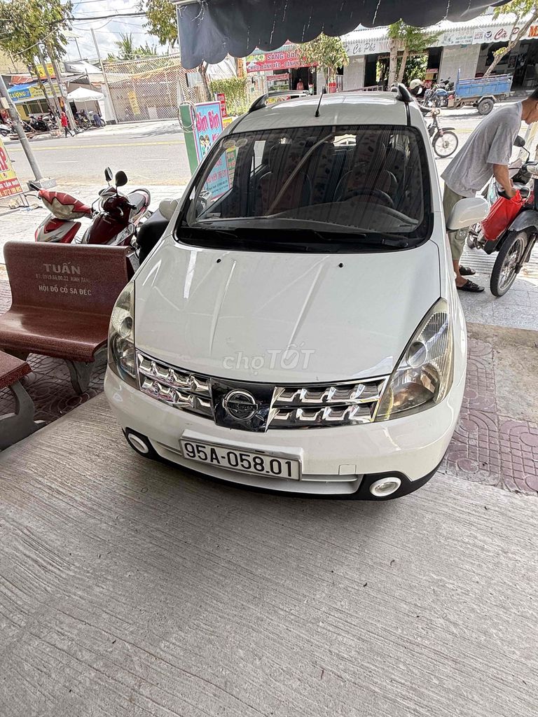 Nissan Grand livina 2011 1.8 AT - 100000 km. Mua bán Ô tô tại Thành phố Sa Đéc Đồng Tháp được đăng bởi Tuấn cầm Đồ hình 5