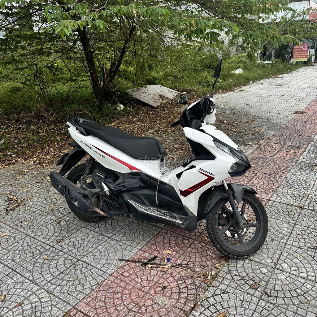 (Chính chủ) Bán xe AB đời 2021 màu trắng. Mua bán Xe máy tại Quận Cẩm Lệ Đà Nẵng được đăng bởi CHUYÊN CHO THUÊ NHÀ GIÁ TỐT hình 3