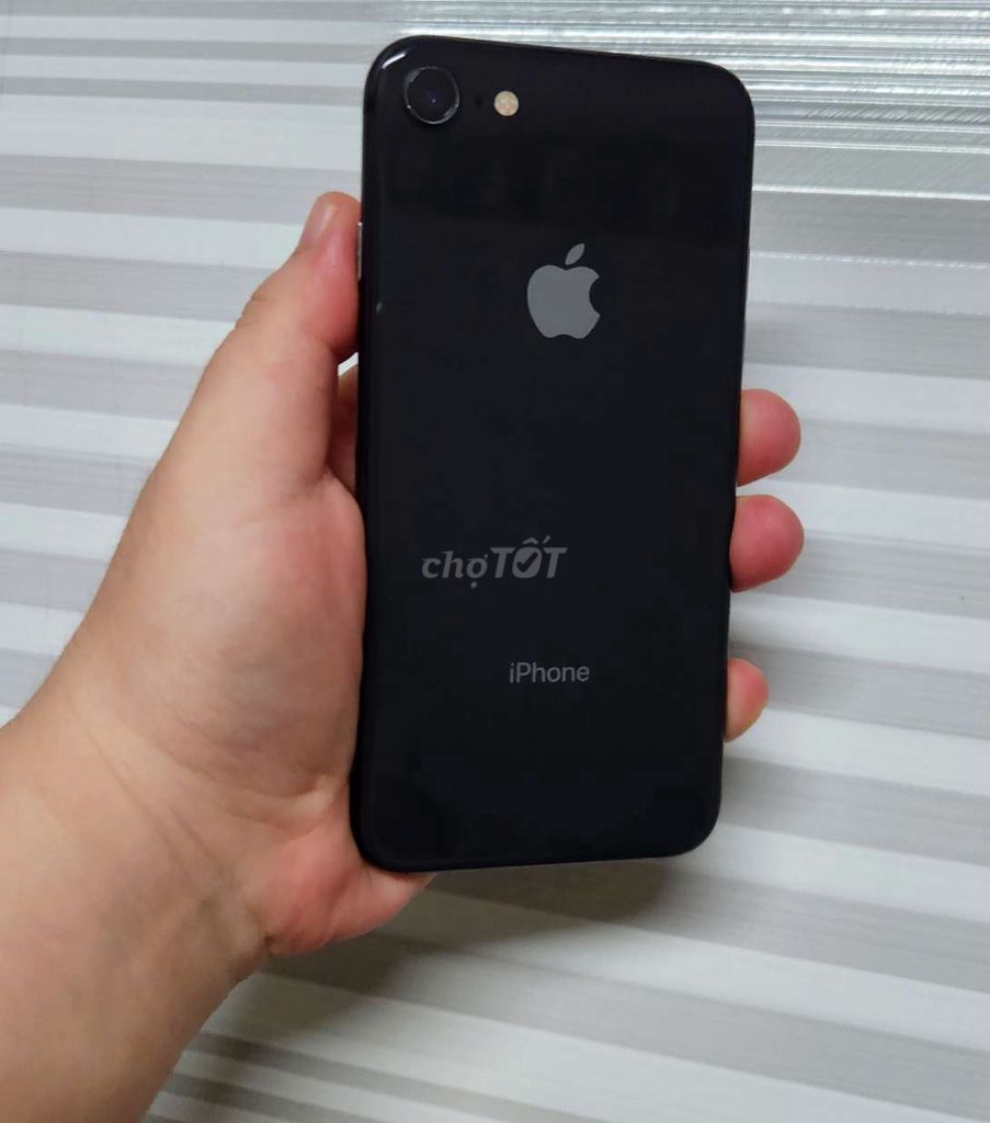 iPhone 8 64GB zin keng. Mua bán Điện thoại tại Thị xã Gò Công Tiền Giang được đăng bởi Phúc Thiên  hình 1