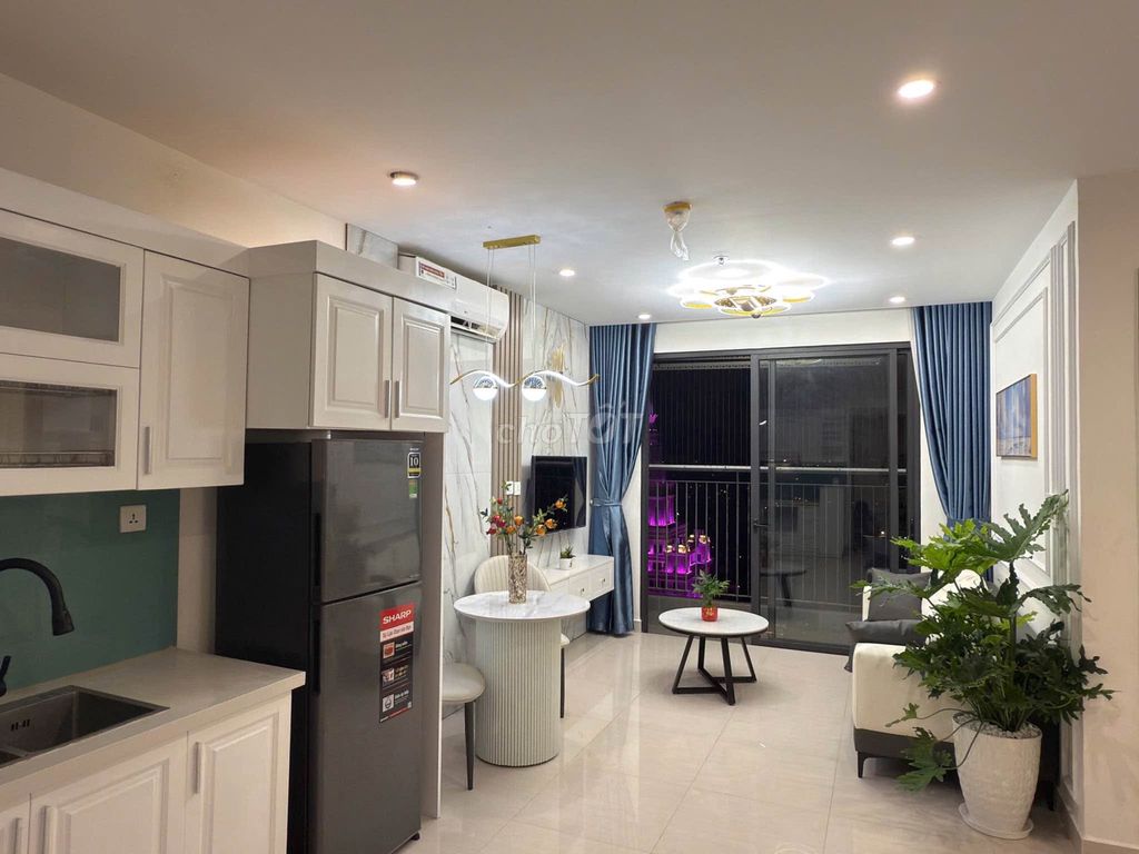 Квартира S2.18 VinHomes Ocean Park, юго-восток, полная мебель