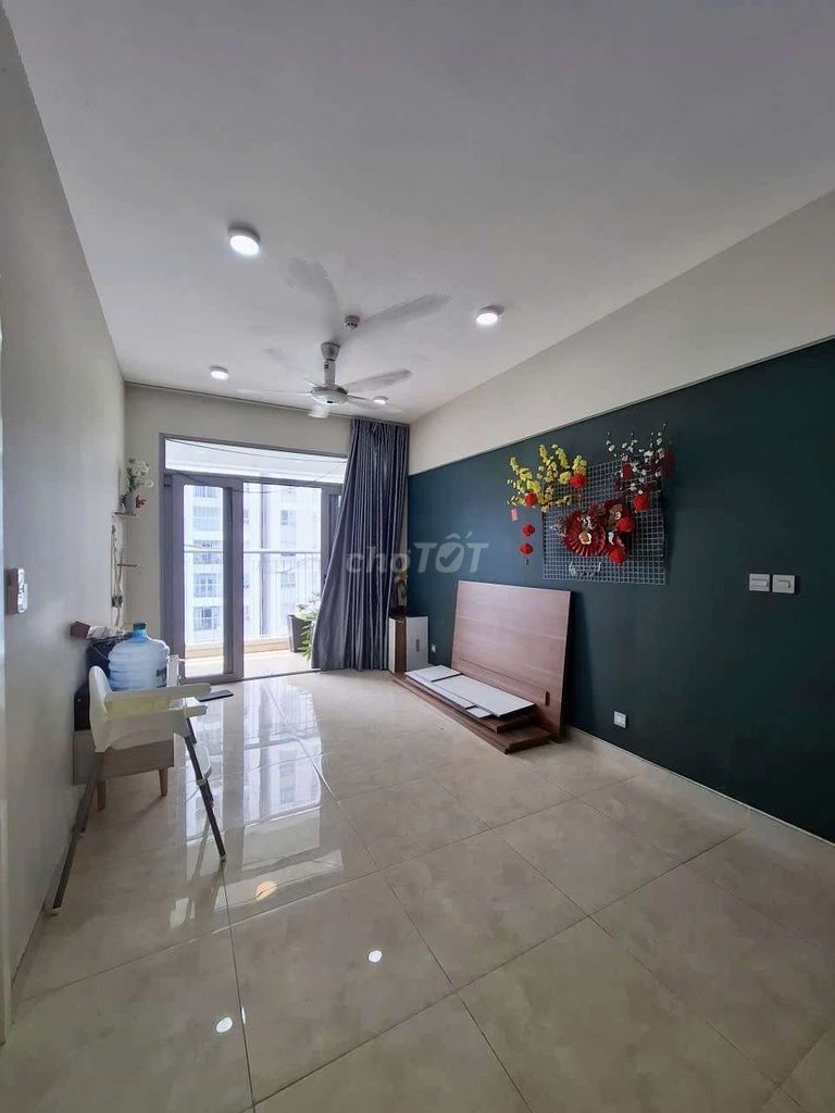 CHO THUÊ 2PN LUXGARDEN, SẼ SƠN MỚI HẾT NHÀ, 10 TRIỆU