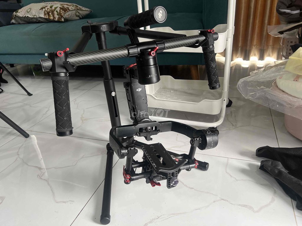 gimbal DJI Ronin M dòng chuyên nghiệp cho máy cơ