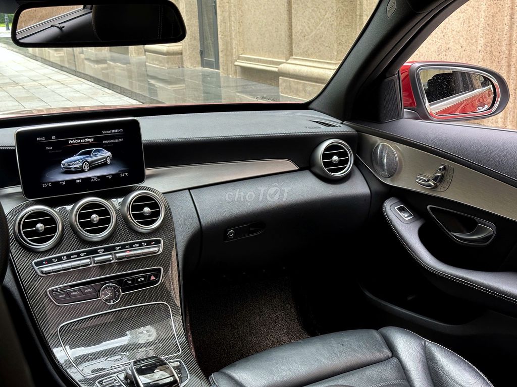 Mercedes C Class C300 AMG 2017  xe đi ít, màu đẹp. Mua bán Ô tô tại Quận Long Biên Hà Nội được đăng bởi Long Biên Cars hình 9