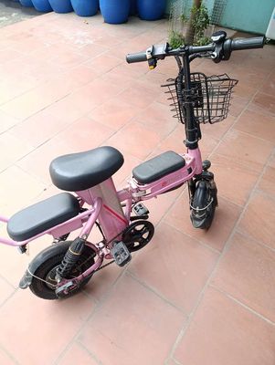 Xe đạp điện màu Hồng