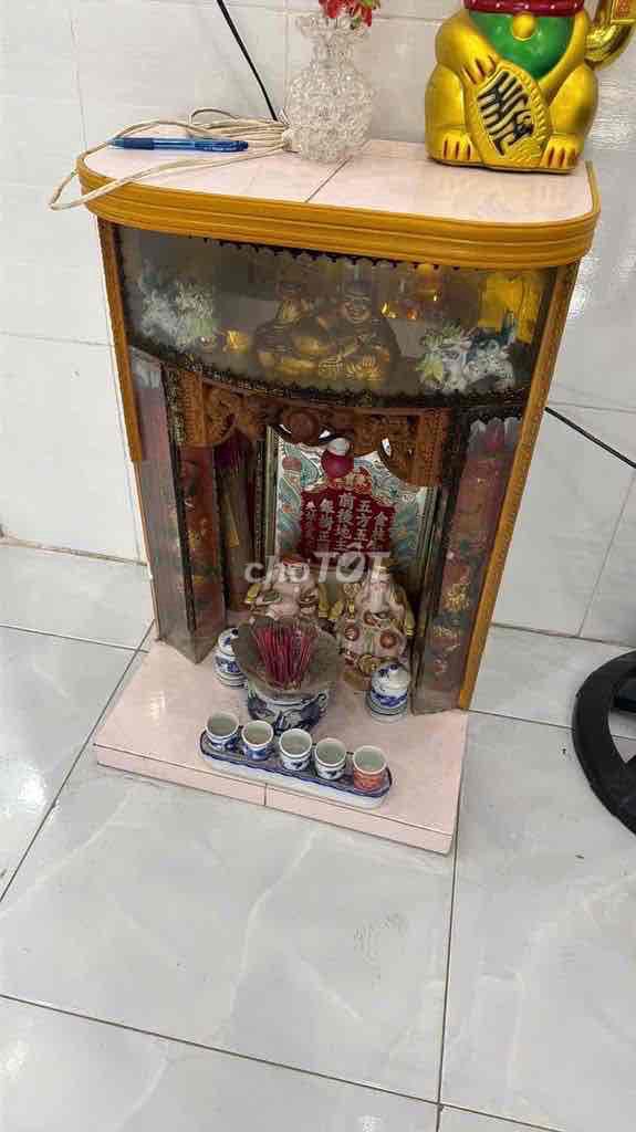 Bàn thờ Thần Tài Gỗ Vàng Chạm khắc. Mua bán Nội thất, đồ gia dụng khác tại Quận Cái Răng Cần Thơ được đăng bởi Ruth Luong hình 1