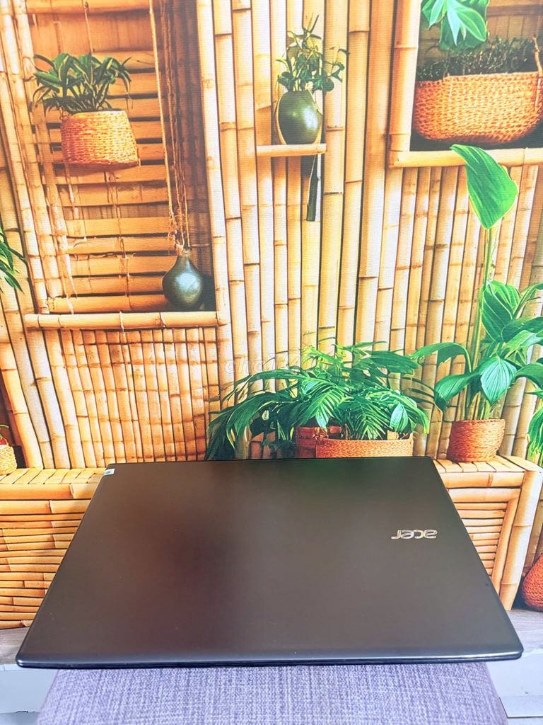 Acer Aspire E5-576G i5-8250U 15.6 inch 8GB/256GB Like New. Mua bán Laptop tại Quận Tân Bình Tp Hồ Chí Minh được đăng bởi Hội Đồ Điện Tử hình 1
