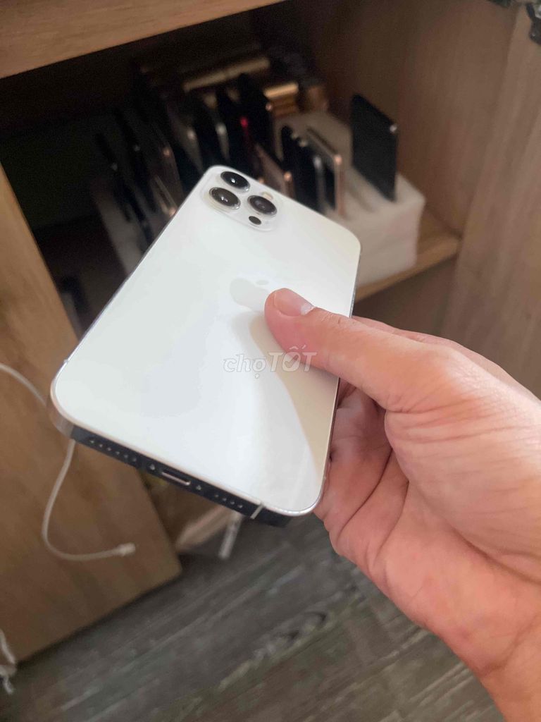 Apple iPhone 12 Pro Max màn zin màn lk chỉ 6tr hii. Mua bán Điện thoại tại Quận Cẩm Lệ Đà Nẵng được đăng bởi Sim Số Đại Tài hình 1