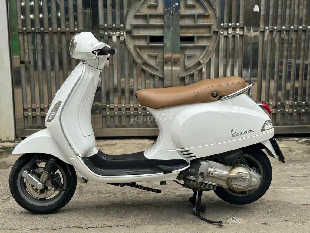 piaggio vespa 125cc trắng xe đẹp máy nguyên bản. Mua bán Xe máy tại Quận Nam Từ Liêm Hà Nội được đăng bởi Cường nguyễn hình 5