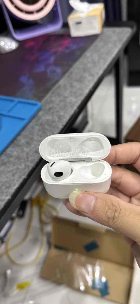 Tai nghe Apple AirPods 3 Trắng Đã sử dụng. Mua bán Tivi, Âm thanh tại Quận Hà Đông Hà Nội được đăng bởi Chú Tiểu hình 1