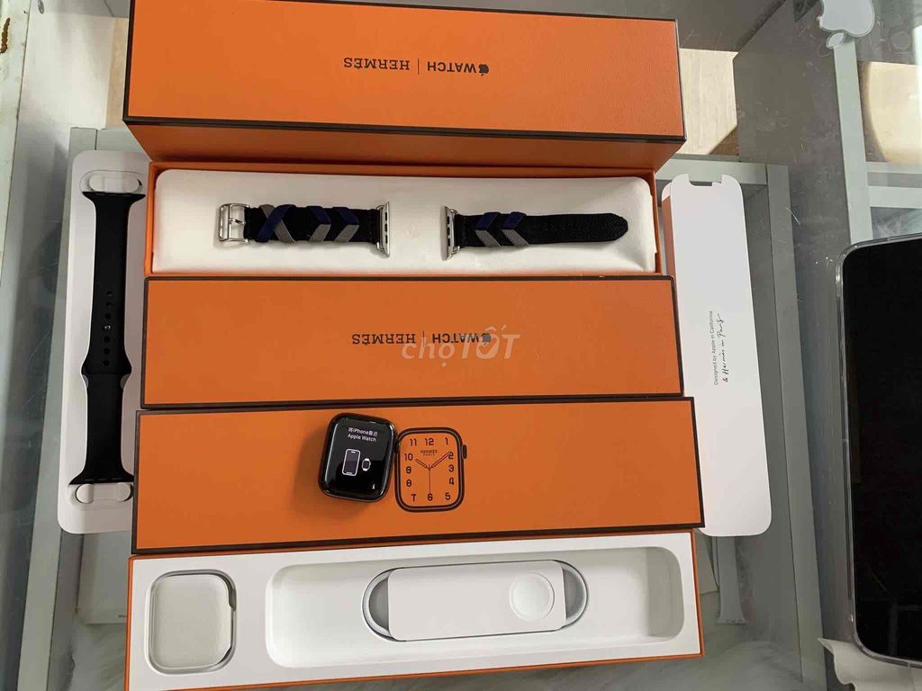 bán apple watch sr9:45 Hermes đen máy mới keng  né