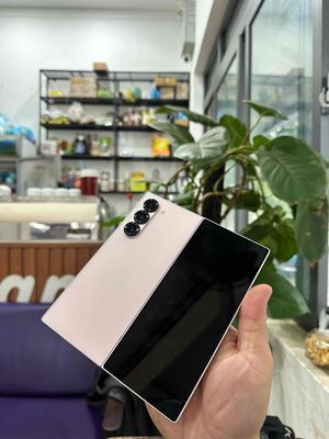 Sam sung Zfold 6 ram12/1TB Công Ty VIỆT NAM 2sim. Mua bán Điện thoại tại Thành phố Buôn Ma Thuột Đắk Lắk được đăng bởi Xuân Tr