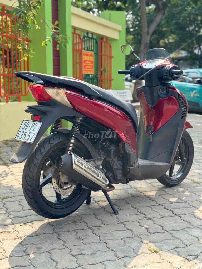 Хонда SH 125 2017 красная