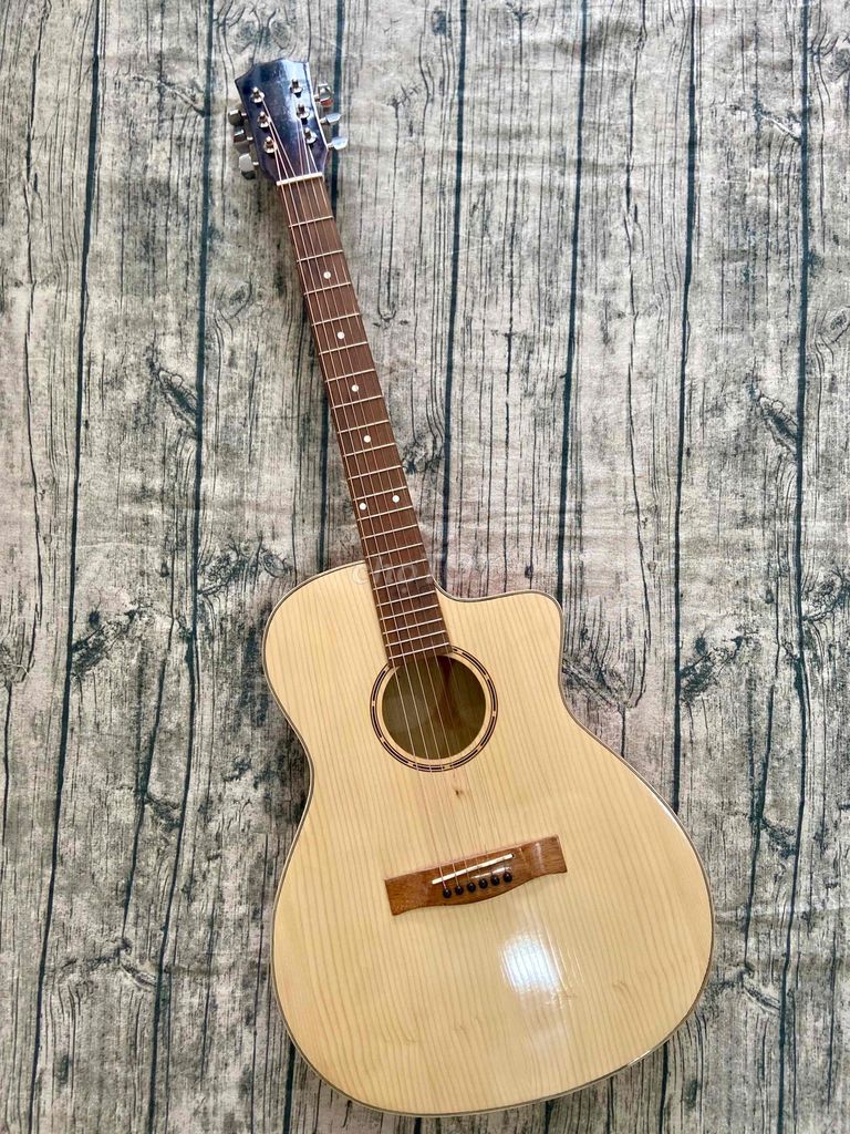 Guitar acoustic cho người mới tập
