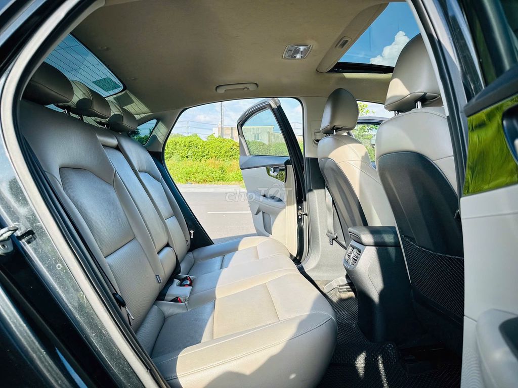 Kia Cerato 2019 luxury 1.6 luxury - 69000km. Mua bán Ô tô tại Thành phố Dĩ An Bình Dương được đăng bởi Siêu Thị Ô Tô Bình Dương  hình 8