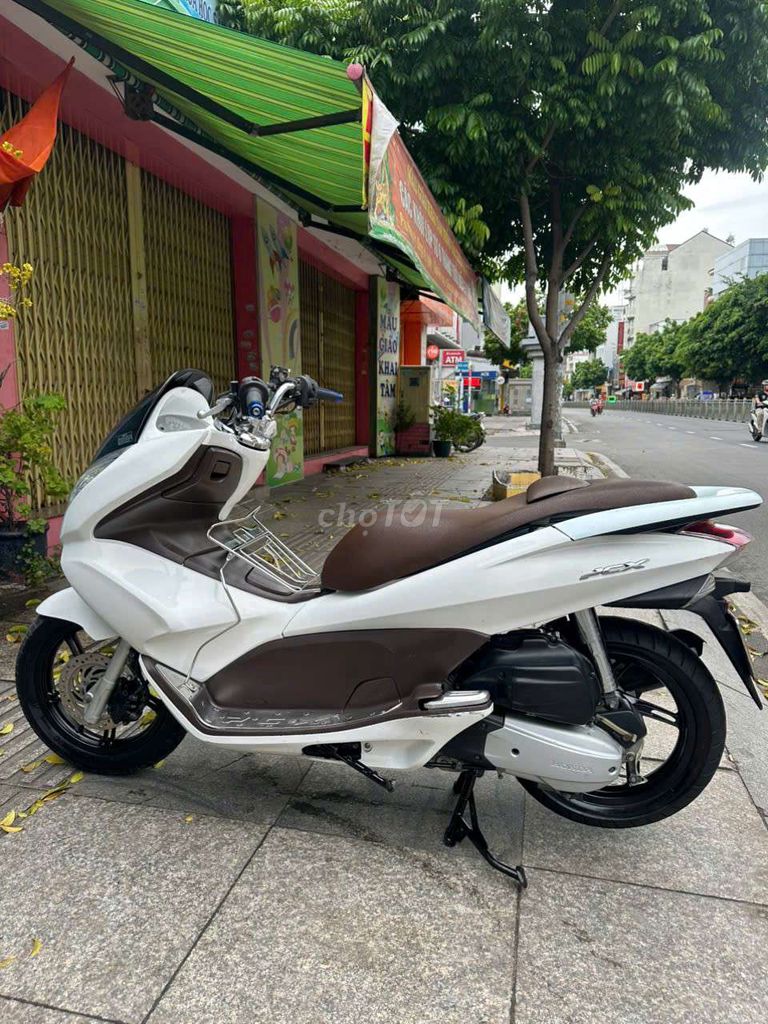 Honda PCX 2012 mới 90% Bstp chính chủ. Mua bán Xe máy tại Quận Tân Phú Tp Hồ Chí Minh được đăng bởi Tuanduy hình 4