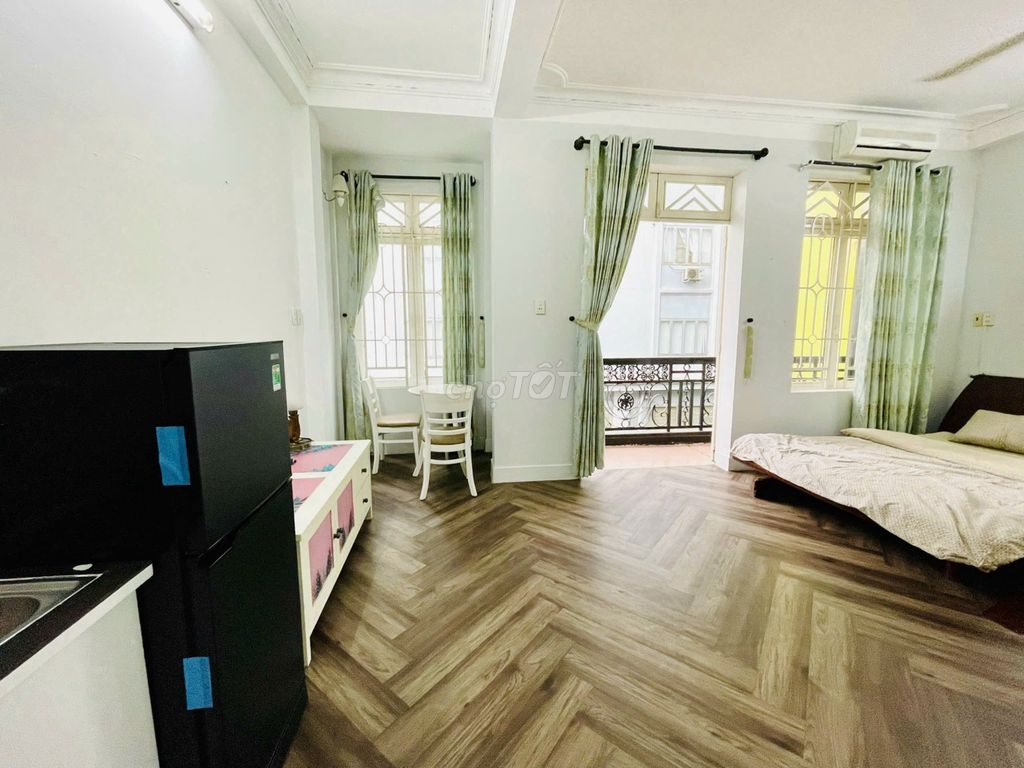 Studio 30m2 balcony full nội thất ngay ĐH XHNV, Nguyễn Đình Chiểu Q1