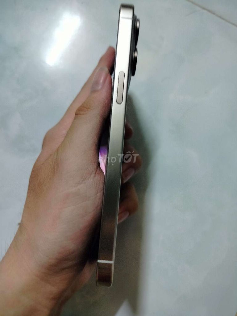 Apple iPhone 15 Pro Max 256GB Vàng 89%. Mua bán Điện thoại tại Quận Bình Tân Tp Hồ Chí Minh được đăng bởi Lộc Nguyễn Thành hình 1