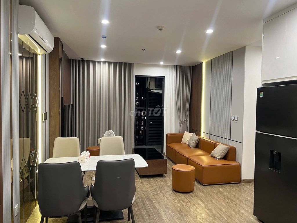 3-комнатная квартира Vinhomes Smart City в аренду полностью меблирована