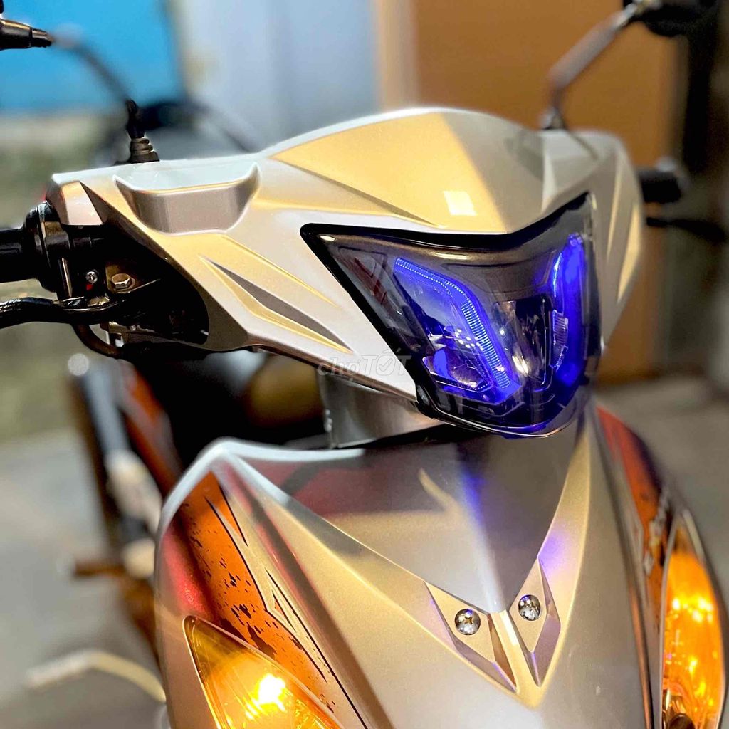 exciter 135 côn tay xuống áo full đồ chơi mới 100%. Mua bán Xe máy tại Quận Thanh Khê Đà Nẵng được đăng bởi XE ĐẸP ĐÀ NẴNG hình 2