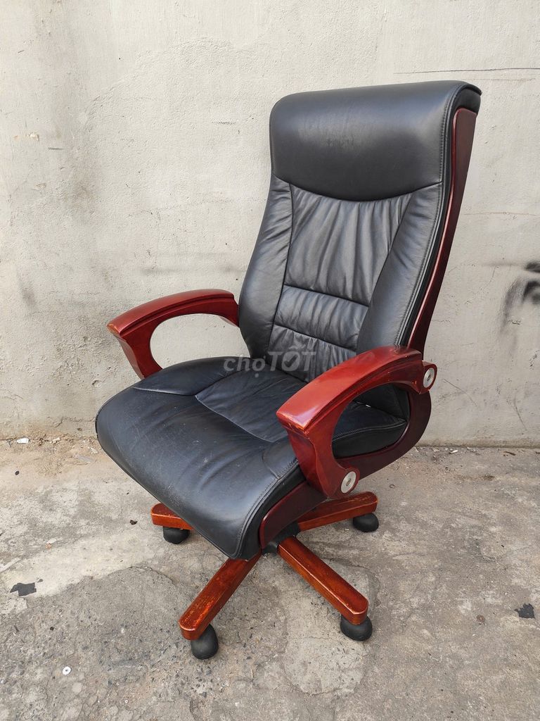 thanh lí ghế giám đốc da. Mua bán Bàn ghế tại Quận Gò Vấp Tp Hồ Chí Minh được đăng bởi Đồ cũ Phương Vy hình 1