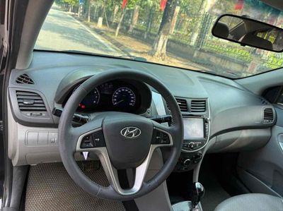 Hyundai Accent 2013 1.4 AT - 180000 km