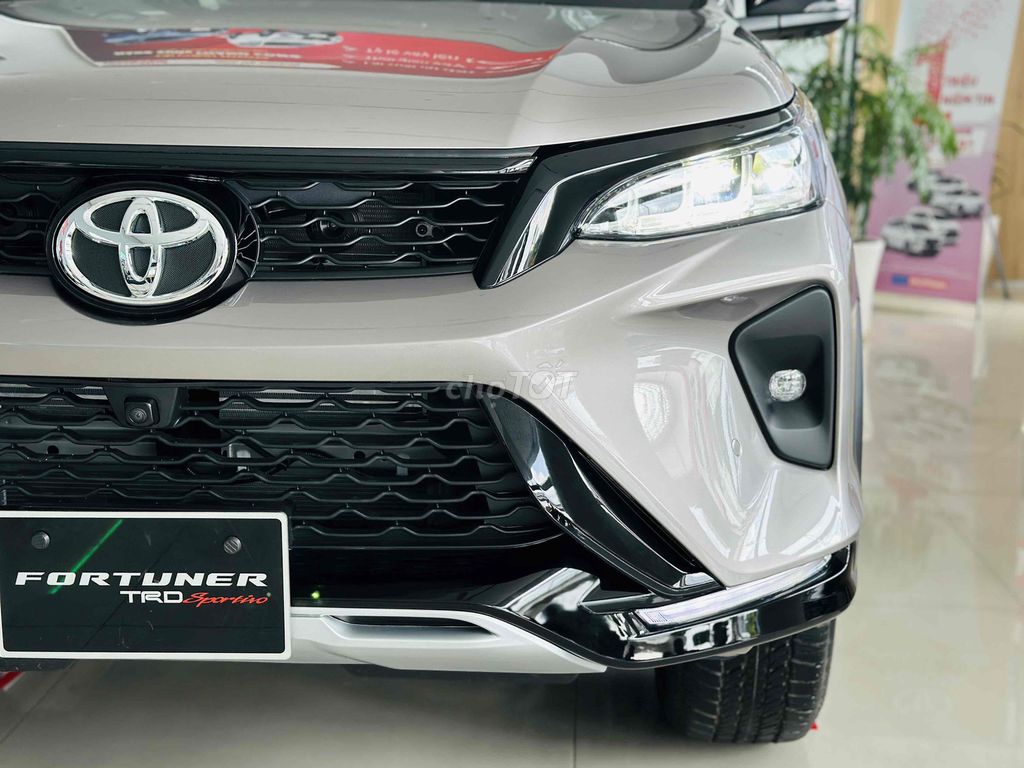 Fortuner Legender 2.4L 4x2 AT | Ưu Đãi Sốc 45 tr. Mua bán Ô tô tại Thành phố Thủ Đức Tp Hồ Chí Minh được đăng bởi Toyota Đông Sài Gòn hình 3