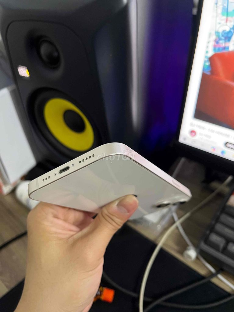 Apple iPhone 13 128GB Trắng 98.5%. Mua bán Điện thoại tại Quận 10 Tp Hồ Chí Minh được đăng bởi Thuận Vũ hình 1