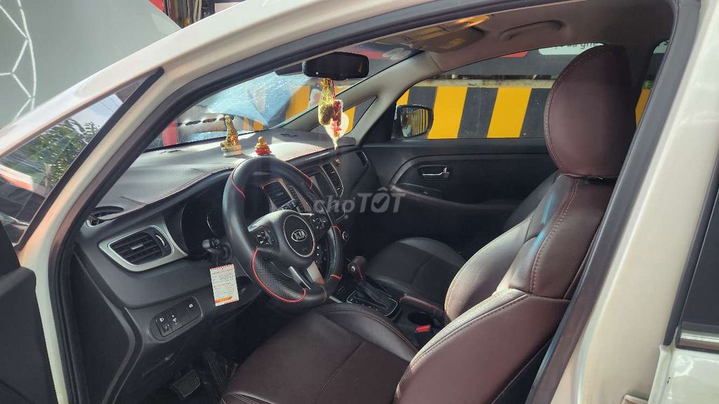 Kia Rondo dklb 2016, số tự động, xe gia đình. Mua bán Ô tô tại Thành phố Thủ Dầu Một Bình Dương được đăng bởi Nguyễn Gia Bình Dương hình 6