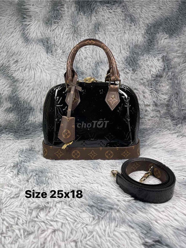 Xách tay đeo vai LV size 25x18 quá đẹp và mới