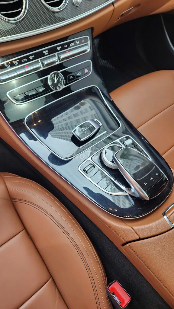 E300 AMG giá mua mới 3,2 tỷ nay bán 1ty2xx. Mua bán Ô tô tại Quận 7 Tp Hồ Chí Minh được đăng bởi tuấn anh hình 21