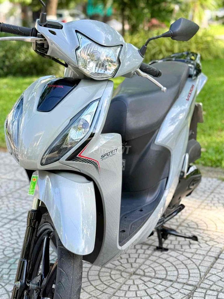 Хонда Вижн 2022 Авто Серый