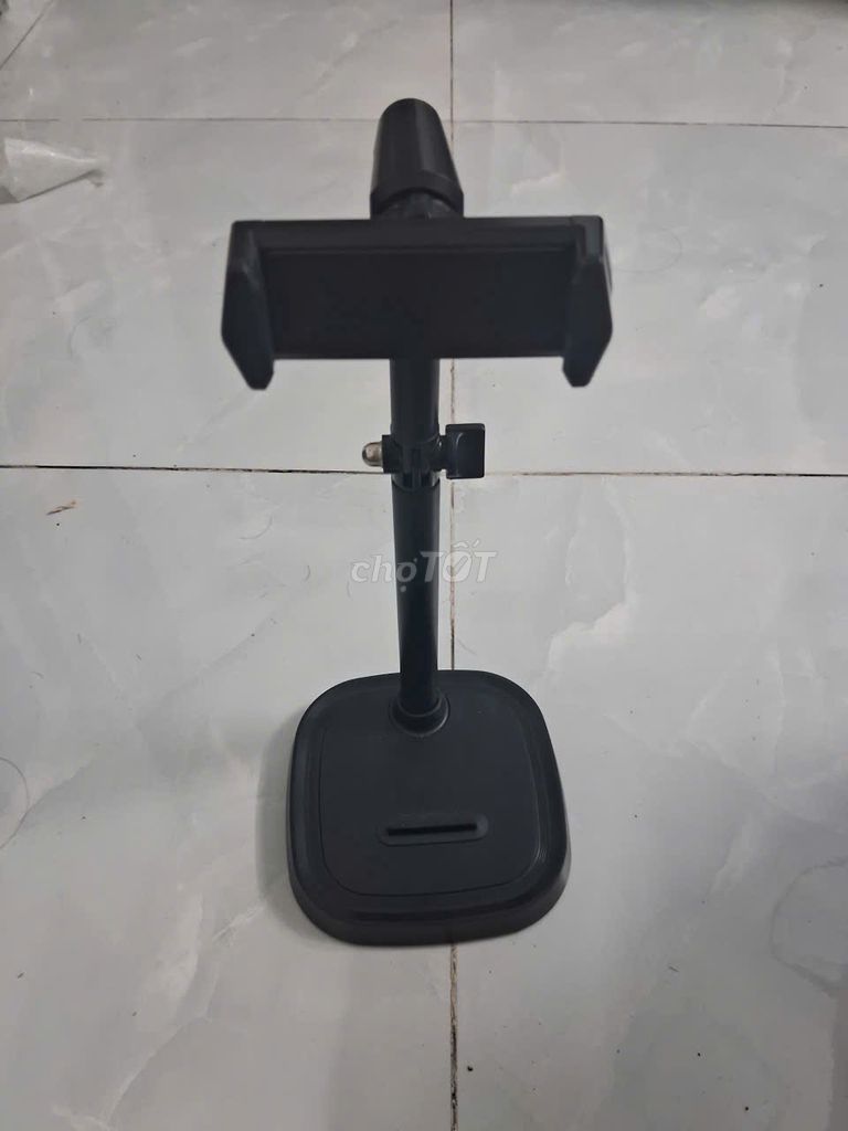 Gậy live stream Đen Như mới. Mua bán Phụ kiện (Màn hình, Chuột...) tại Quận Bình Tân Tp Hồ Chí Minh được đăng bởi Minh Hue Nguyen hình 1