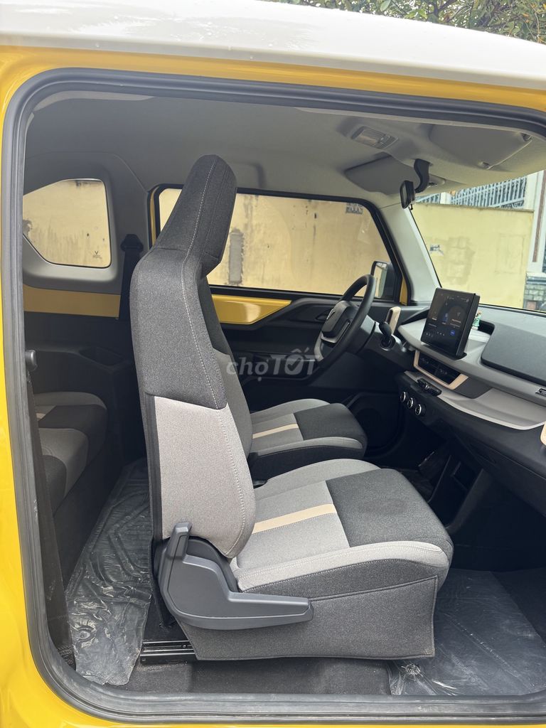 VF3, Màu Vàng, biển số TPHCM, còn RẤT MỚI, sơn zin. Mua bán Ô tô tại Quận Bình Tân Tp Hồ Chí Minh được đăng bởi VÕ LONG HẢI VinFast Chevrolet hình 9